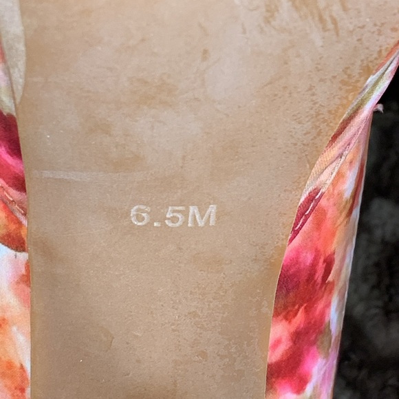 Jeffrey Campbell Foxy Fab Watercolor Floral Platform Sandals - Picture 12 of 16